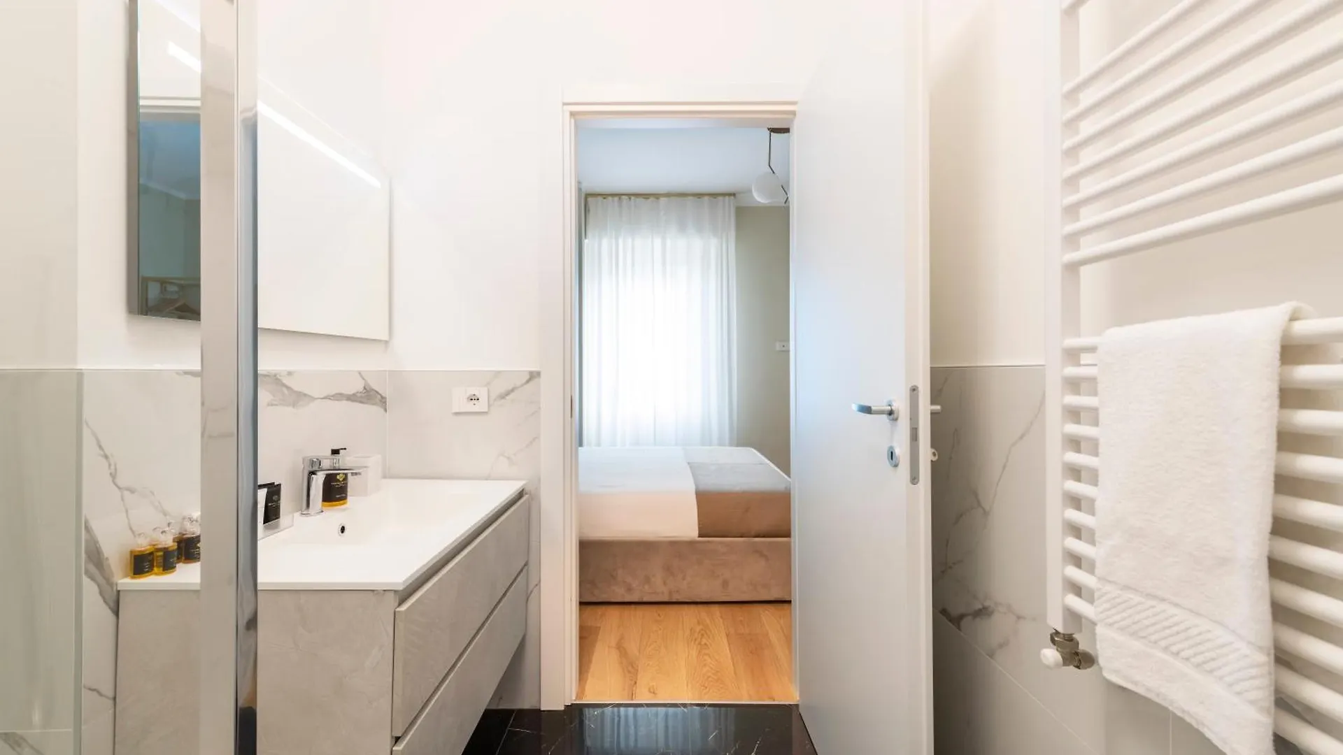 Heart Milan Apartments Sforza Duomo Italy
